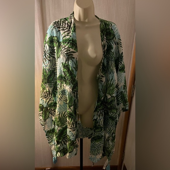 BCBG Paris Kimono Cardigan - Picture 1 of 3